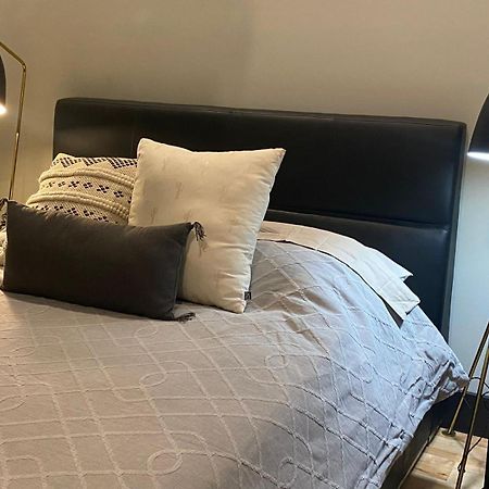 Private Room & Private Bathroom In Le Plateau Montreal Exterior foto